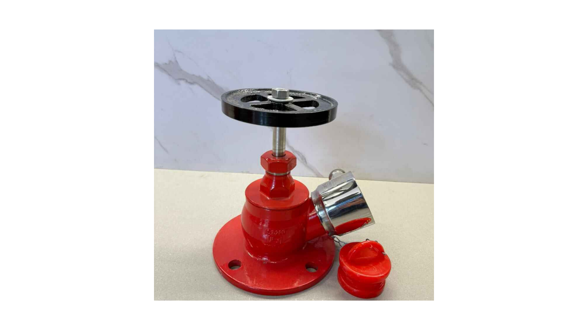 Single outlet hydrant valve