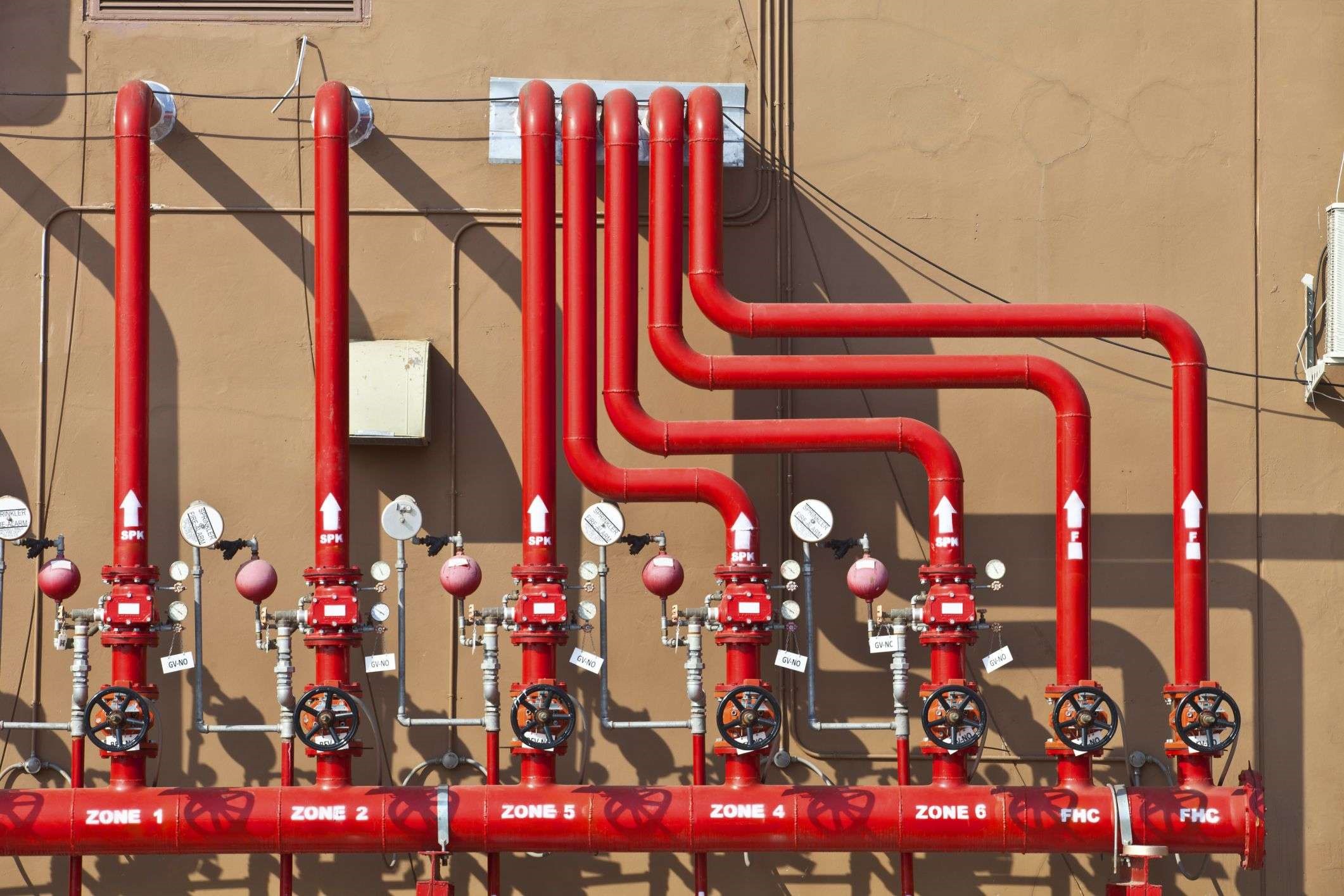What is sprinkler system in fire fighting 